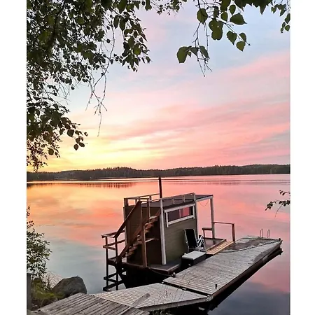 فندق Hirsiranta روكولاهتي